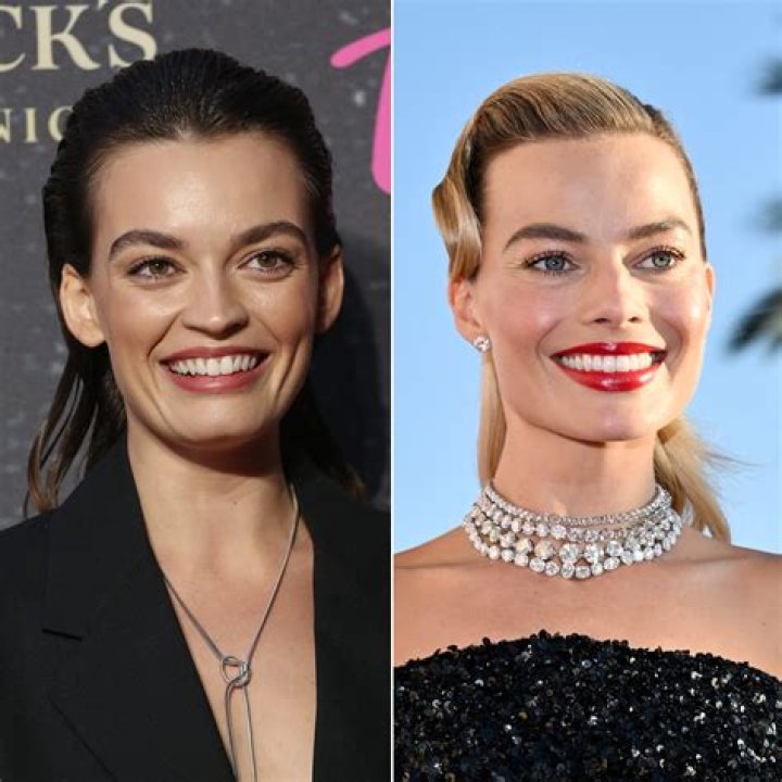 Stars with lookalike loves Foto