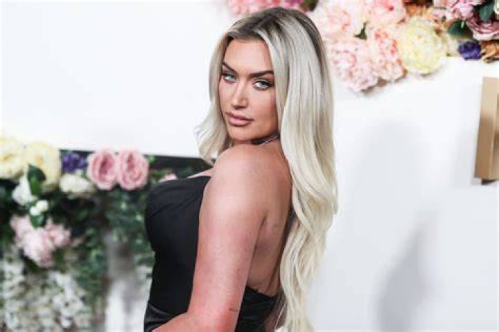 Stassie Karanikolaou Shows Instagram New Implants In The Tiniest Pink