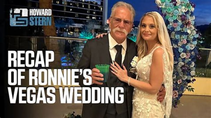 Stephanie Carney (Ronnie Mund&rsquo;s Wife) Biography, Age, Wiki, Height