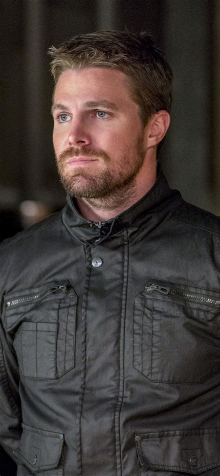 Stephen Amell Siblings Stephen Amell