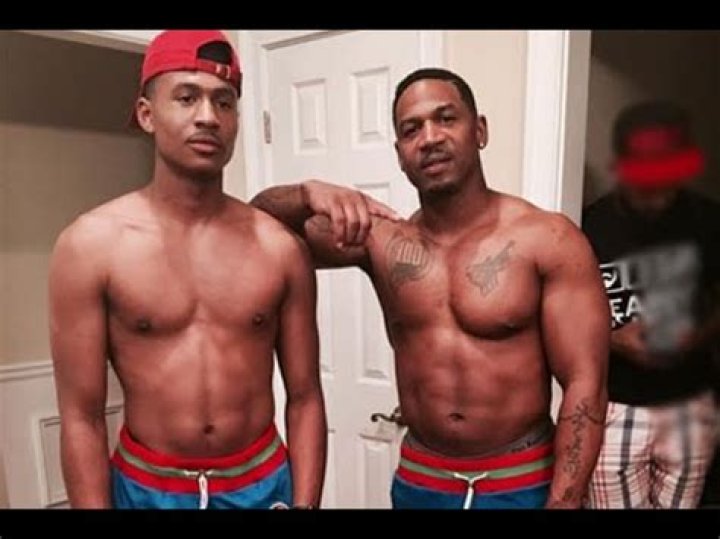 Stevie J and son kicked off Delta flight