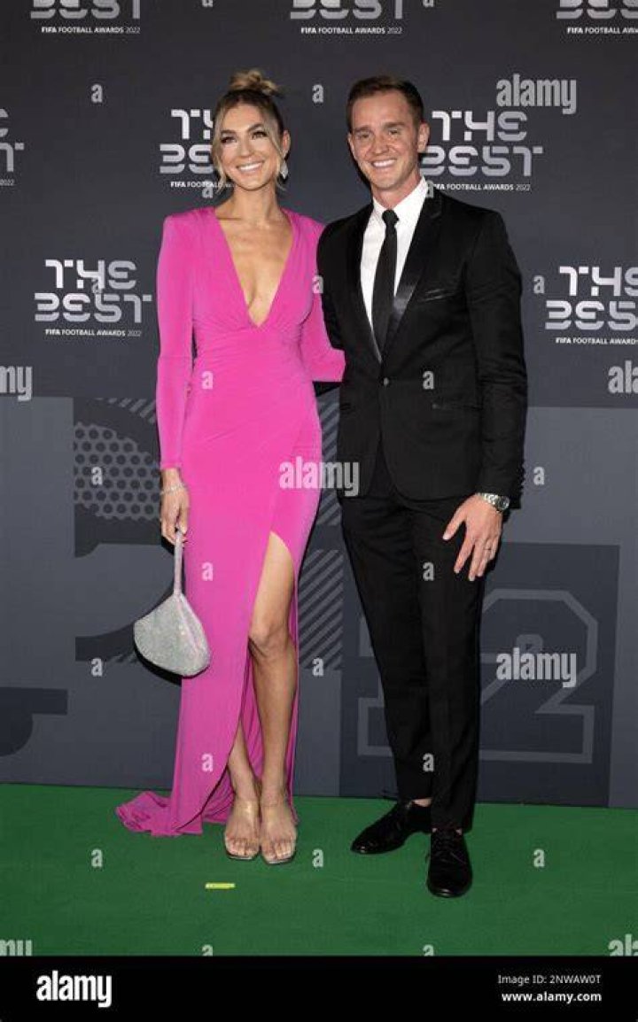 Stuart Holden Bio net worth and Salary in 2020; Who is his Wife?
