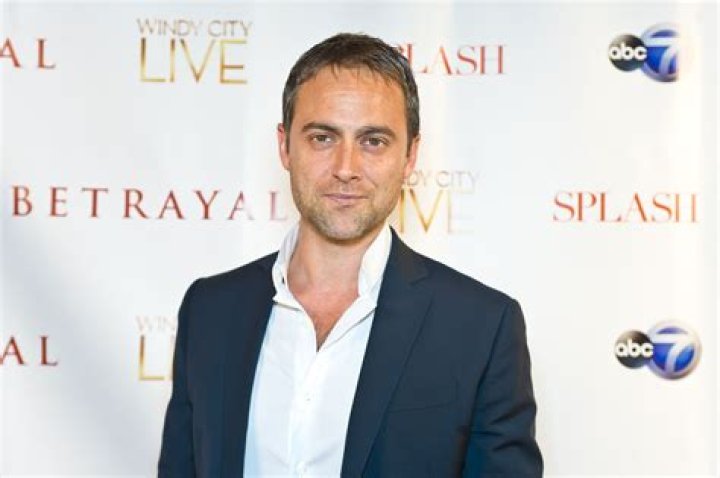 Stuart Townsend Biography, Celebrity Facts and Awards