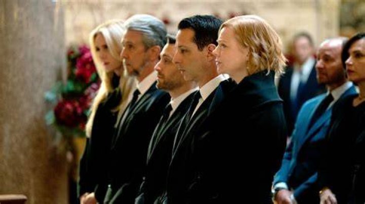 Succession La verdadera raz&oacute;n por la que Logan Roy no muri&oacute; en la