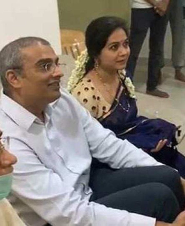 Sunitha Upadrashta Wiki, Age, Boyfriend, Husband, Family, Children