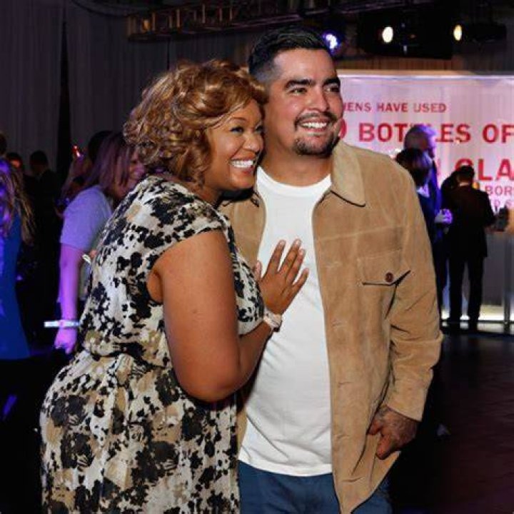 Sunny Anderson Net Worth, Husband, Married, age, Family WikicelebInfo