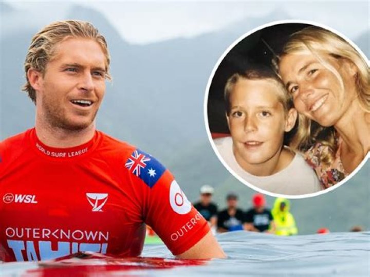 Surfer Ethan Ewing Parents Mum Helen And Father Trường THPT Chuy&ecirc;n