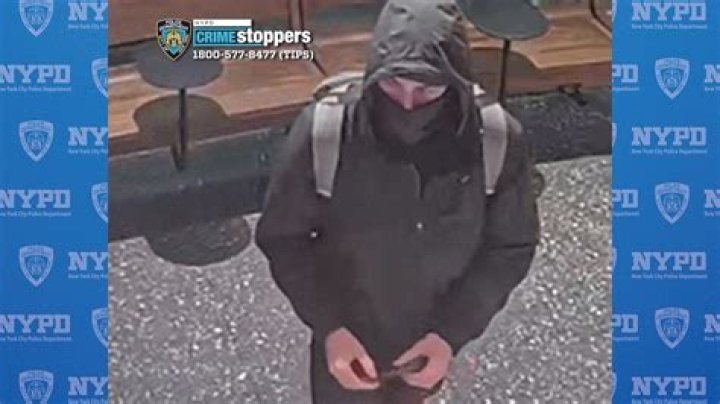 Suspect images released in killing of Hamilton man with family mob ties