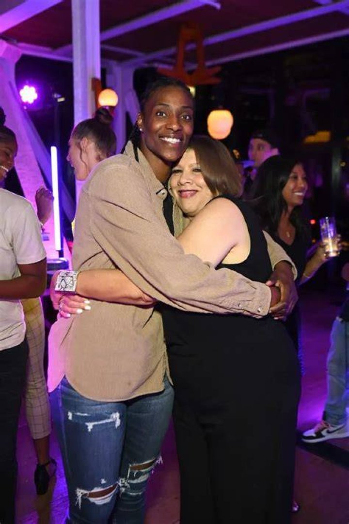 Sylvia Fowles Husband, Is She Married? Is She Gay?, Height, And Net Worth