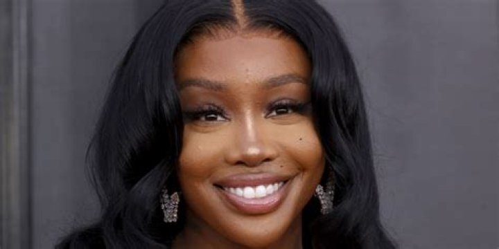 SZA Confirms the Plastic Surgery Procedure She&rsquo;s Had Done, Explains Why
