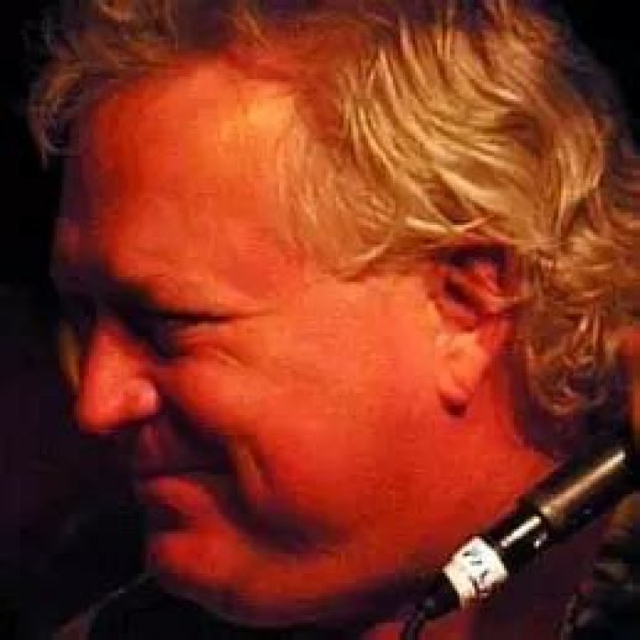 T. Graham Brown Net Worth, Biography, Age, Weight, Height Net Worth Roll