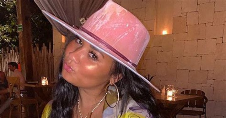 Tammy Rivera Wears Massive Jewelry as She Flaunts Her Curvaceous Figure