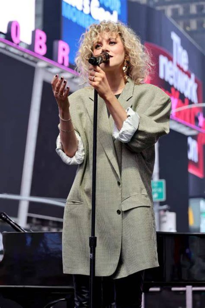 taya smith gaukrodger net worth