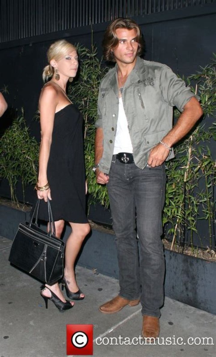 Taylor Kitsch With Girlfriend In Photos Hollywood