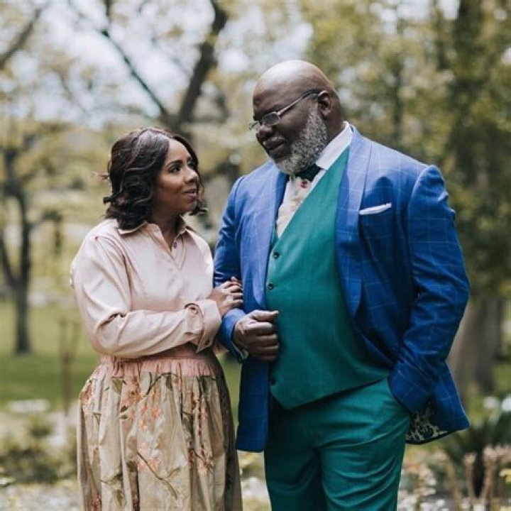 TD Jakes celebrates 39th wedding anniversary with wife, Serita