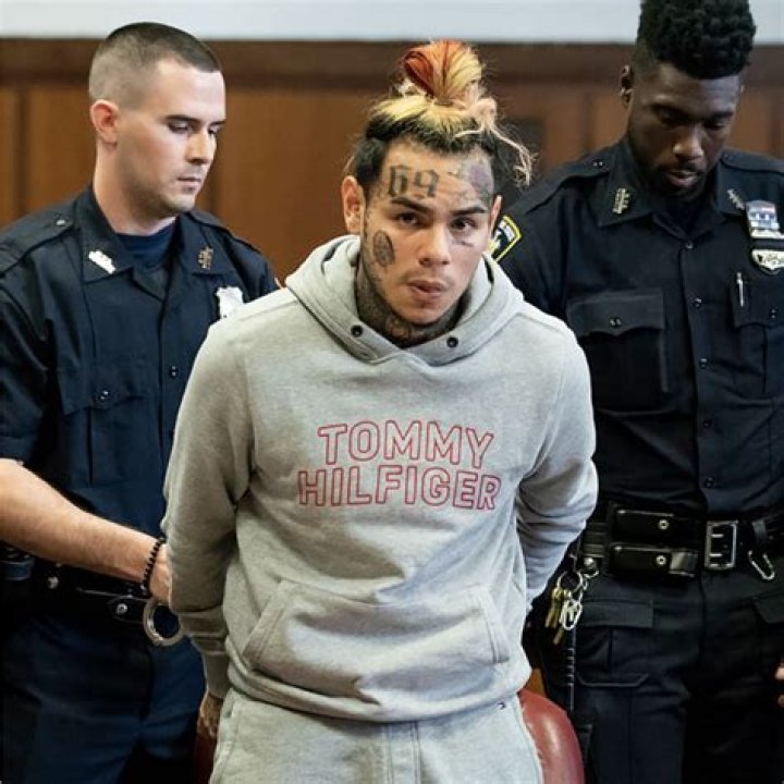 Tekashi 6ix9ine reportedly attacked, robbed in New York
