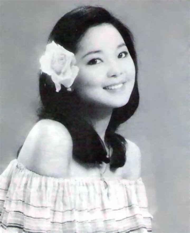 Teresa Teng Net Worth 2024 Wiki Bio, Married, Dating, Family, Height