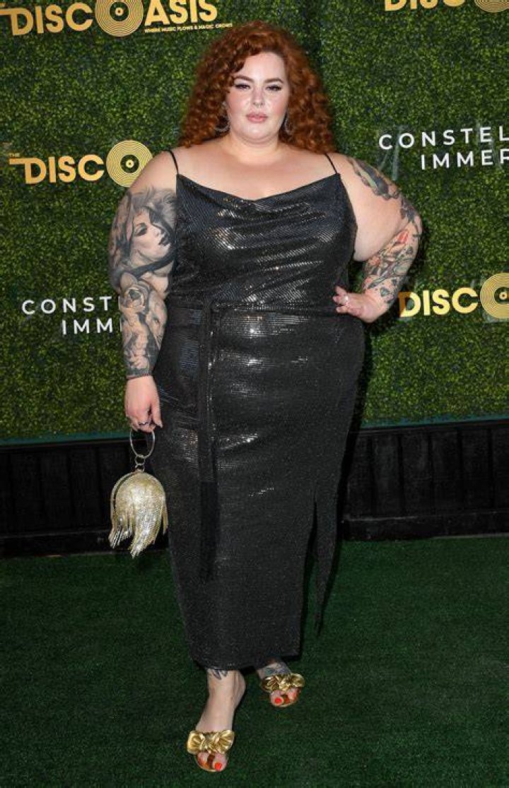 Tess Holliday addresses troll using 'fat' people as weightloss inspo