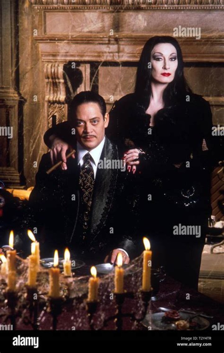 The Addams Family (1991) Anjelica Huston Vintage Hollywood Glamour