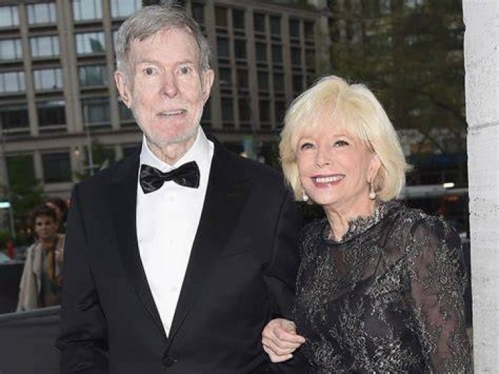 The Age Of Lesley Stahl's Husband Revealed