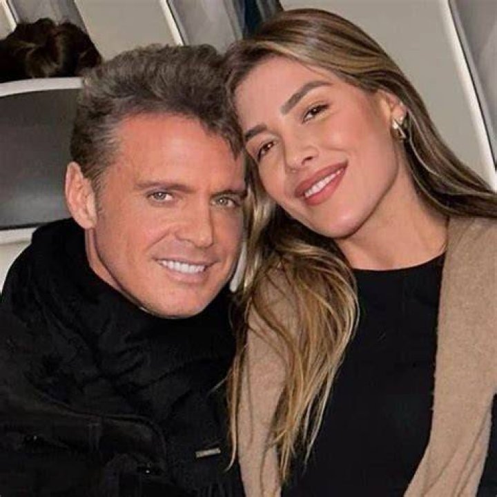 The daughter of Luis Miguel poses in a bathrobe to show off her