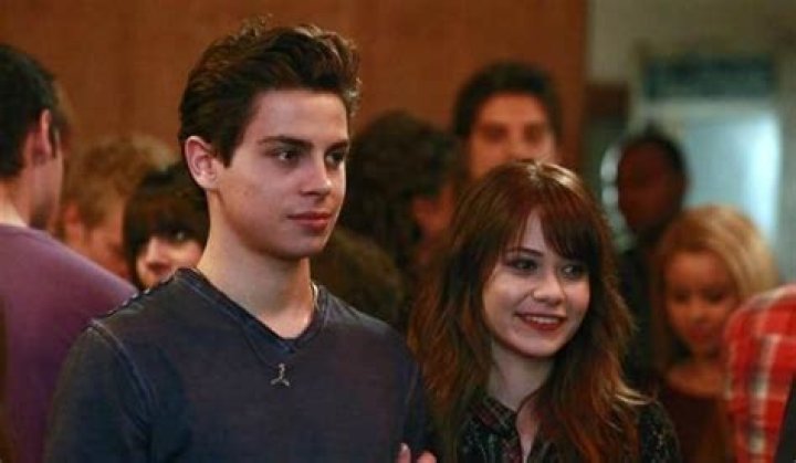 The Fosters Star Amanda Leighton Talks Learning to Wrestle for Her Role!