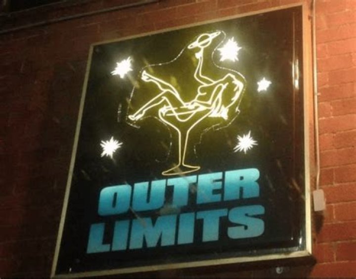 The Outer Limits Pub Des Moines, Iowa