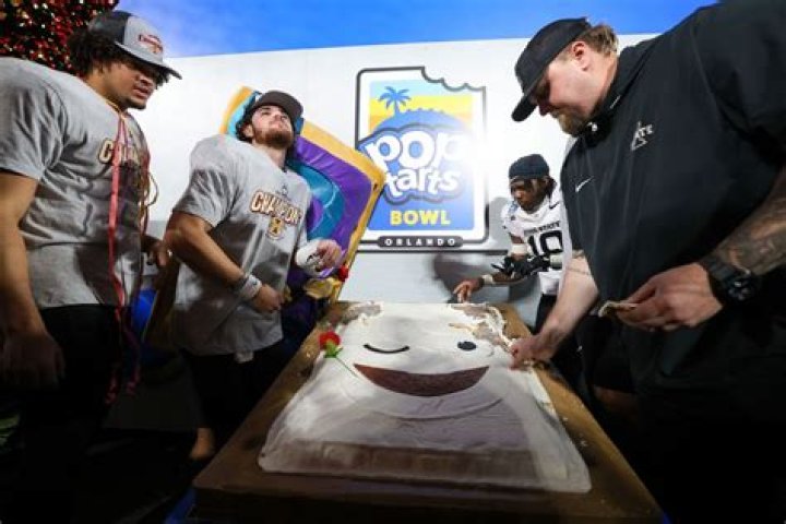 The PopTarts Bowl 'Toasted' Its PopTart Mascot So the Winning Team