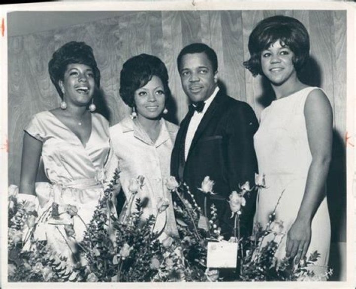 The Supremes with Berry Gordy Jr. and Berry Gordy IV, January 1966