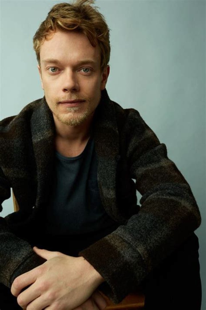 theon greyjoy on Tumblr Alfie allen, Actors, Theon greyjoy