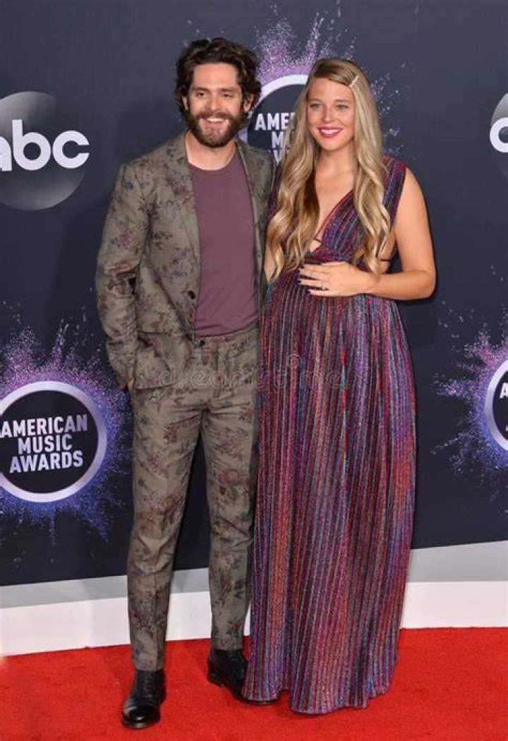Thomas Rhett & Lauren Akins Make It A Date Night at CMT Music Awards