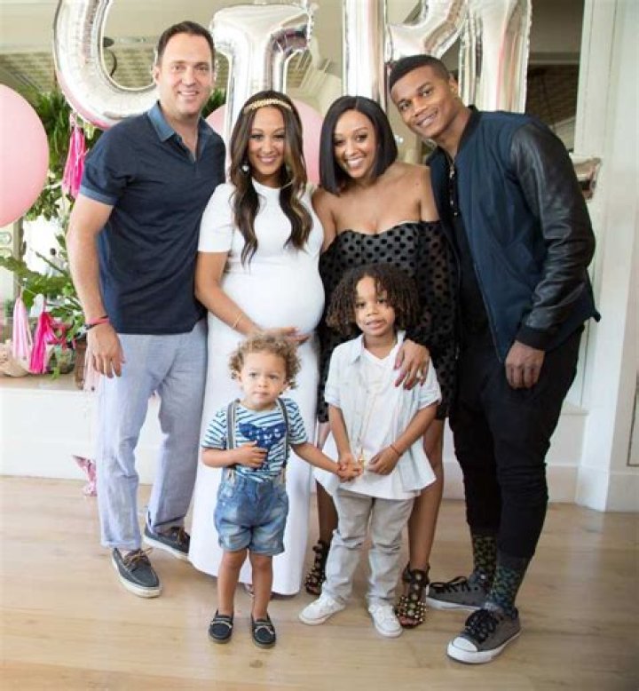 Tia and Tamera with their parents Darlene Mowry and Timothy Mowry, 1978