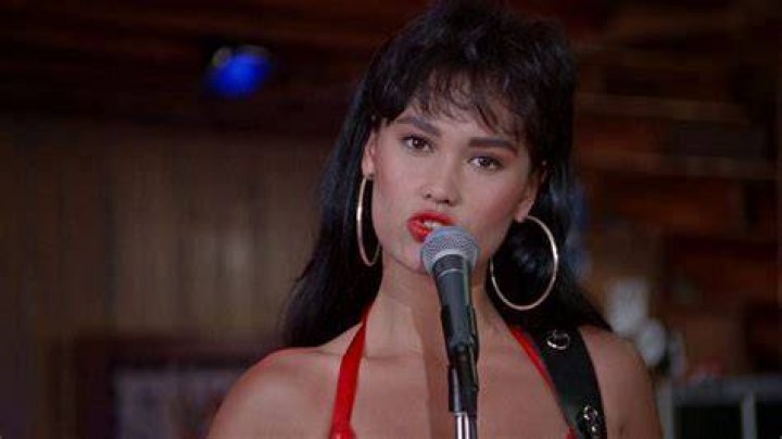 Tia Carrere as Cassandra in "Wayne's World" Tia carrere, Wayne's