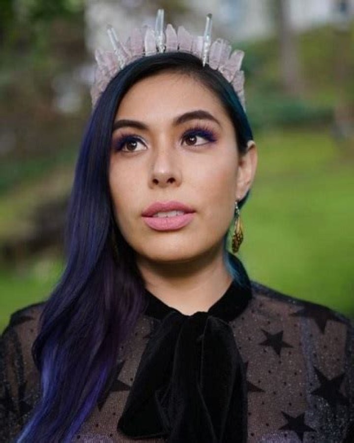 Tiffany Garcia a professional gamer and a famous YouTuber. Her