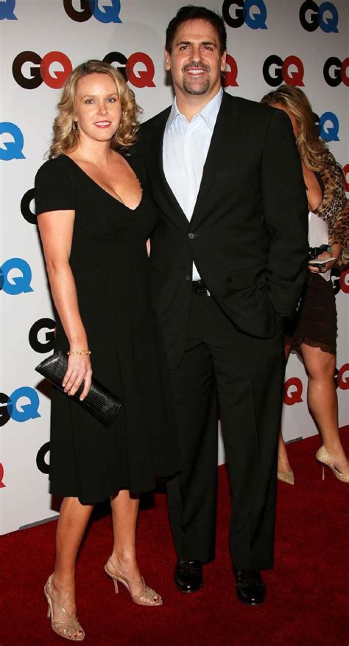 Tiffany Stewart 10 things to know about Mark Cuban's wife (2022)
