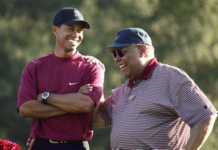 Tiger Woods Caddies &mdash; Without a Noticeable Limp &mdash; for Son Charlie at