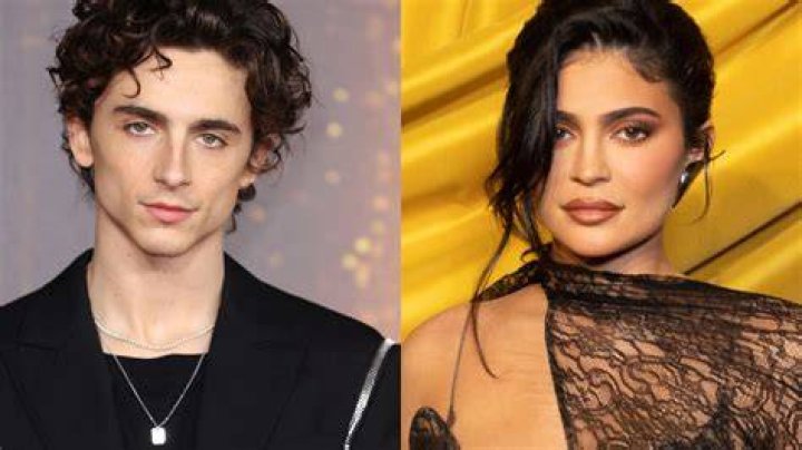 Timothée Chalamet 2023 dating, net worth, tattoos, smoking & body