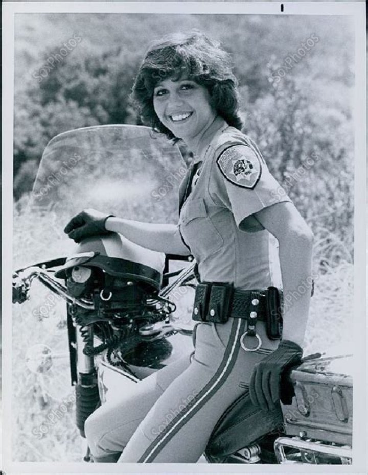 Tina Gayle Kathy Linahan watermarks Batgirl pictures, Hot cops