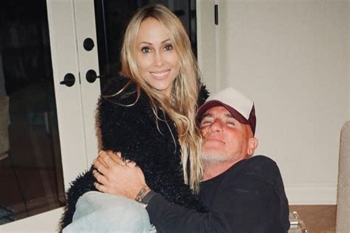 Tish Cyrus Marries Dominic Purcell, Miley Cyrus Maid of Honor Report