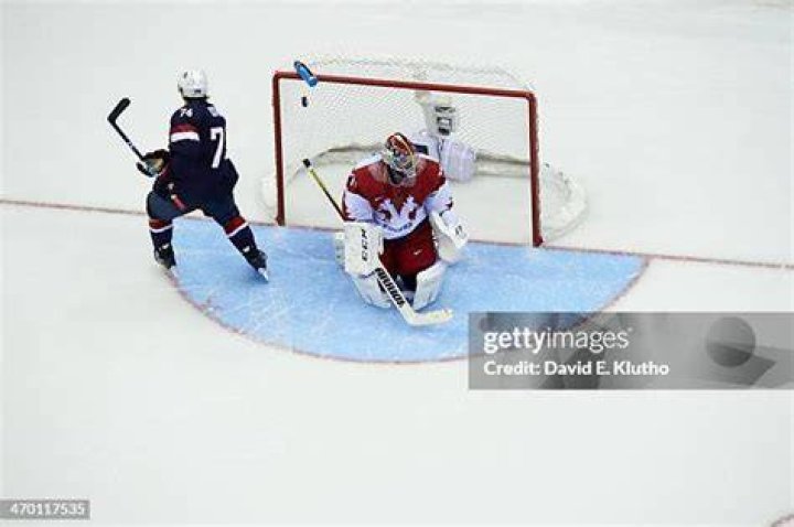 T.J. Oshie works on scoring opportunities, leads Caps in goals The