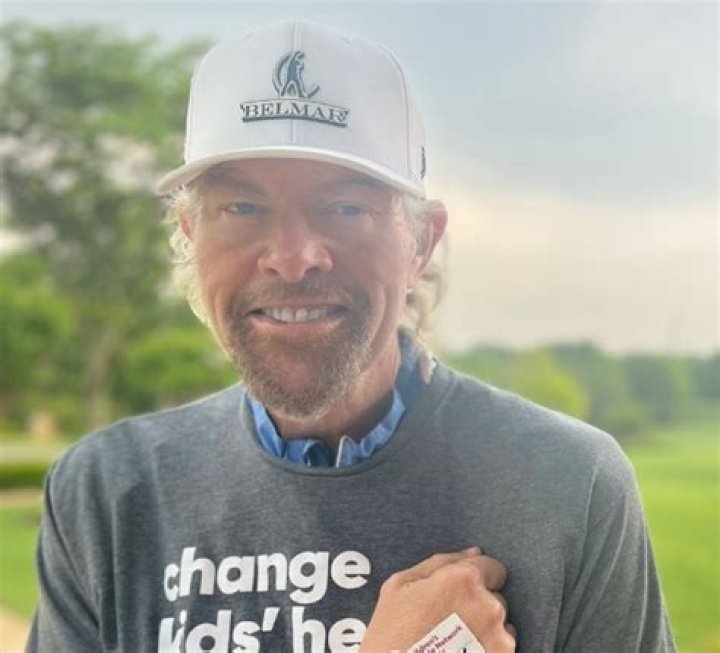 Toby Keith Health Update Today How the Country Star Is Fighting