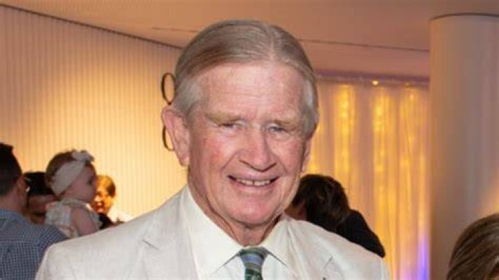 Tom Costello Net Worth 2024 Wiki Bio, Married, Dating, Family, Height