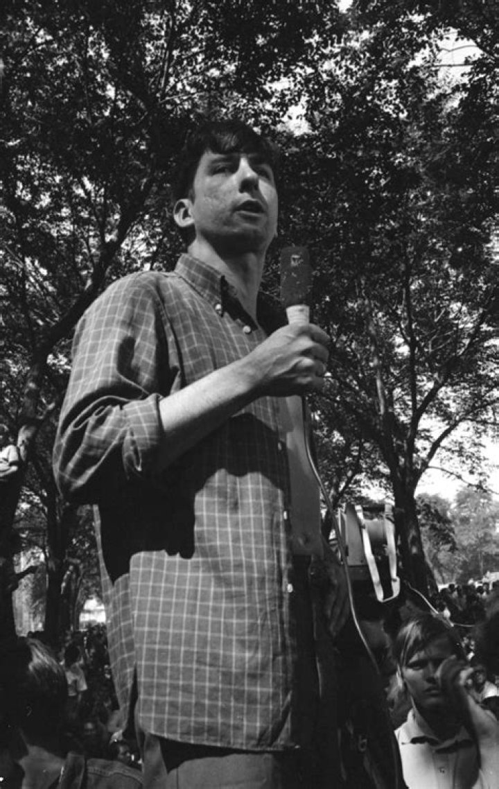 Tom Hayden, 1960s AntiWar Activist and Chicago 8 Defendant, Dies at 76