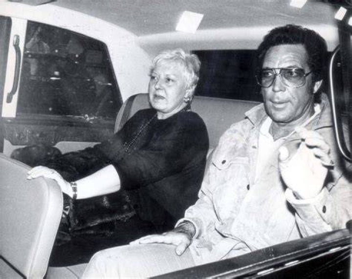 Tom Jones Made Promise to Wife Linda Before Her Death Closer Weekly