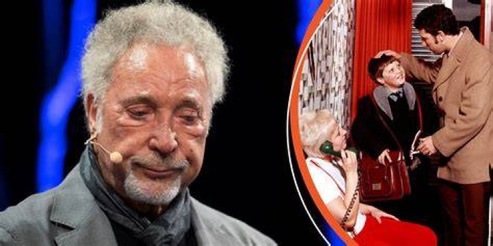 Tom Jones Still Mourns Wife of 59 Years & Has 'Very Special' Bond with