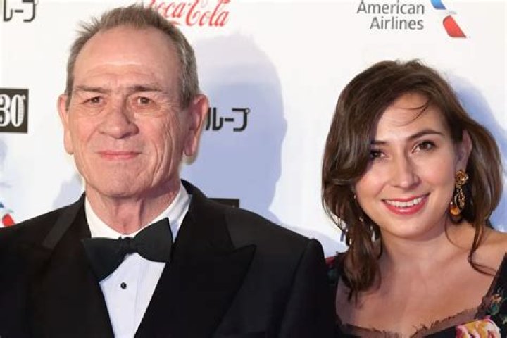 Tommy Lee Jones 2018 Wife, tattoos, smoking & body facts Taddlr