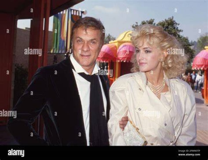 Tony Curtis und Andrea Savio um die 1980er Jahre Credit Ralph