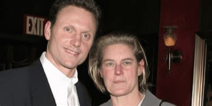 Tony Goldwyn Wife, Family, Daughter, Age, Height, Net Worth, Bio » Celebtap