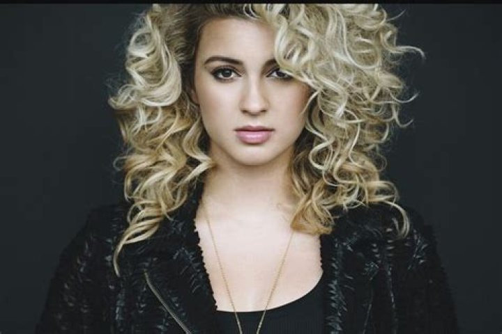 Tori Kelly Tori kelly, Beauty girl, Amerie singer