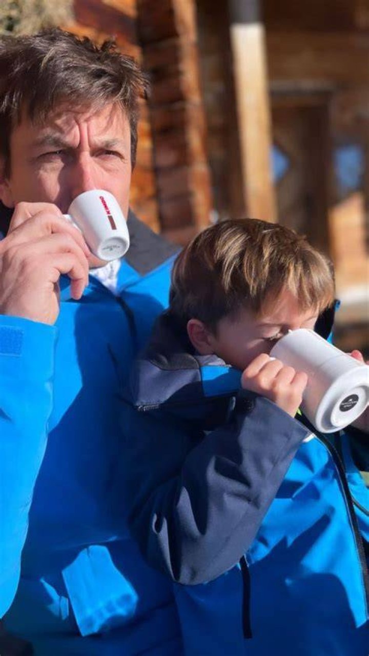 Toto Wolff and Jack Wolff Fórmula 1, Viejitos, Futbol
